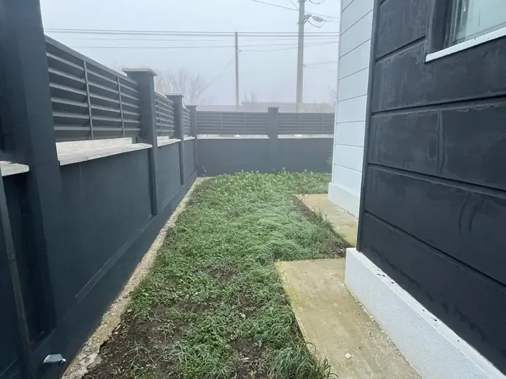 Casă din Ansamblul Poiana, vedere exterioară